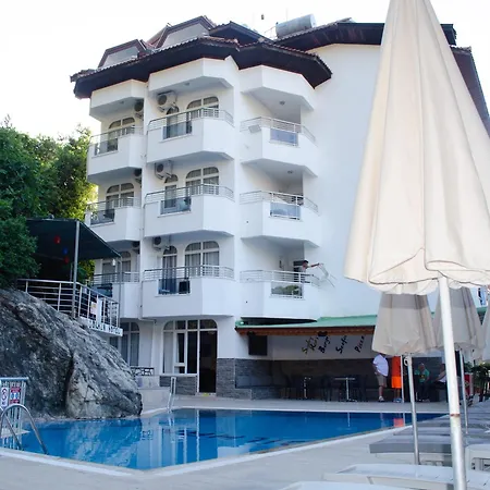 Hotel Dilhan 2*