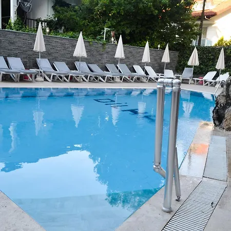 Dilhan Hotell 2*