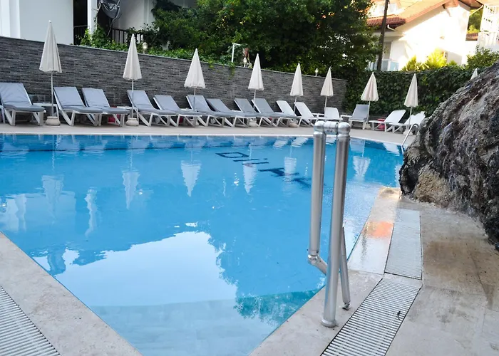 Dilhan Hotell 2*